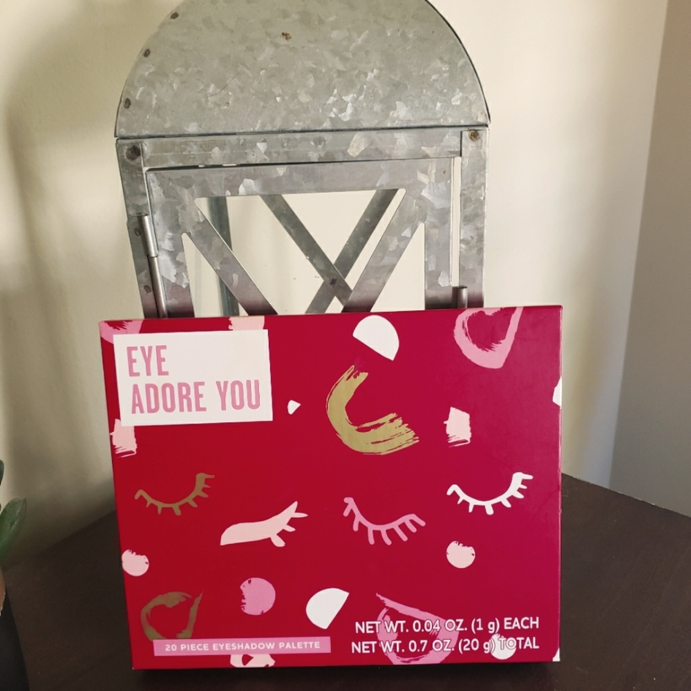 NWT Eyeshadow Palette